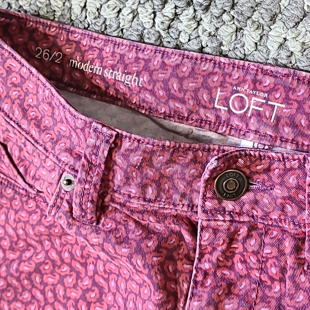 LOFT Pink Patterned Women Shorts - Picture 2 of 4